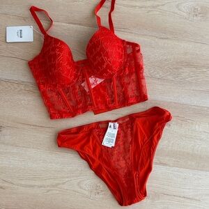 Wolford Red Lace Bralette and Panty Set USA 34 C Large Bottom New Corset Top